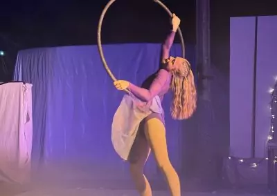 Spectacle